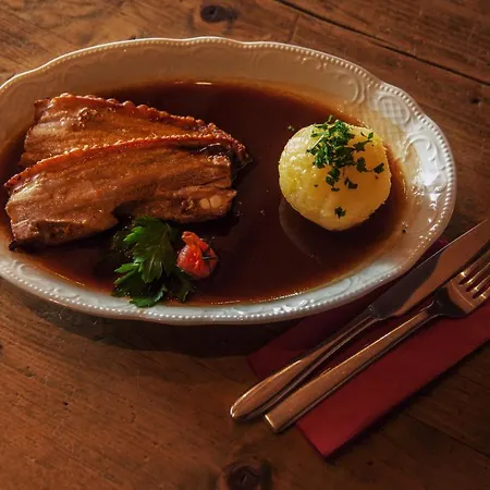 Almwirt Hotel Haar (Munich)