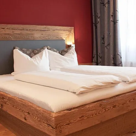 Almwirt Hotel 3*