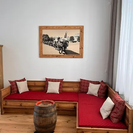 Almwirt 3* Haar (Munich)