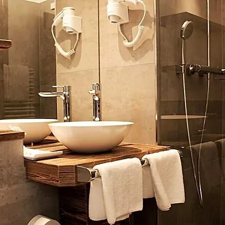 Almwirt Hotel 3*